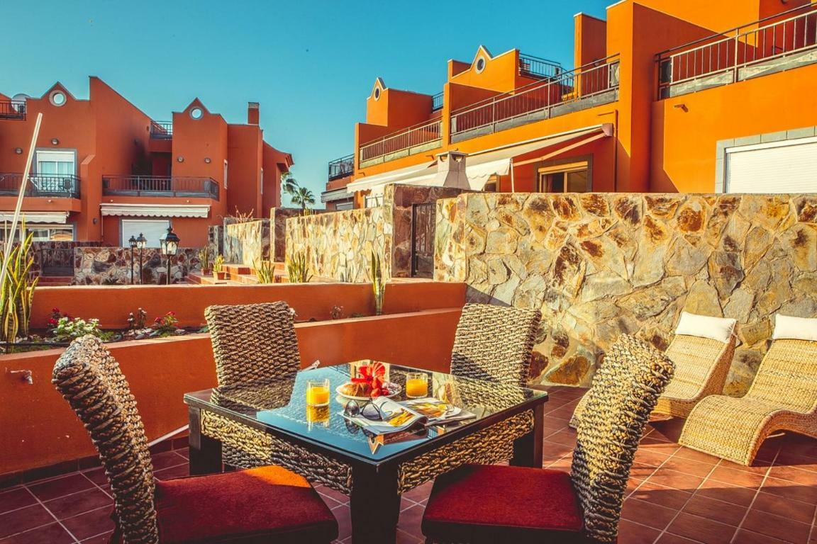 Апартаменты Cosy Townhouse In Costa Adeje Адехе Экстерьер фото
